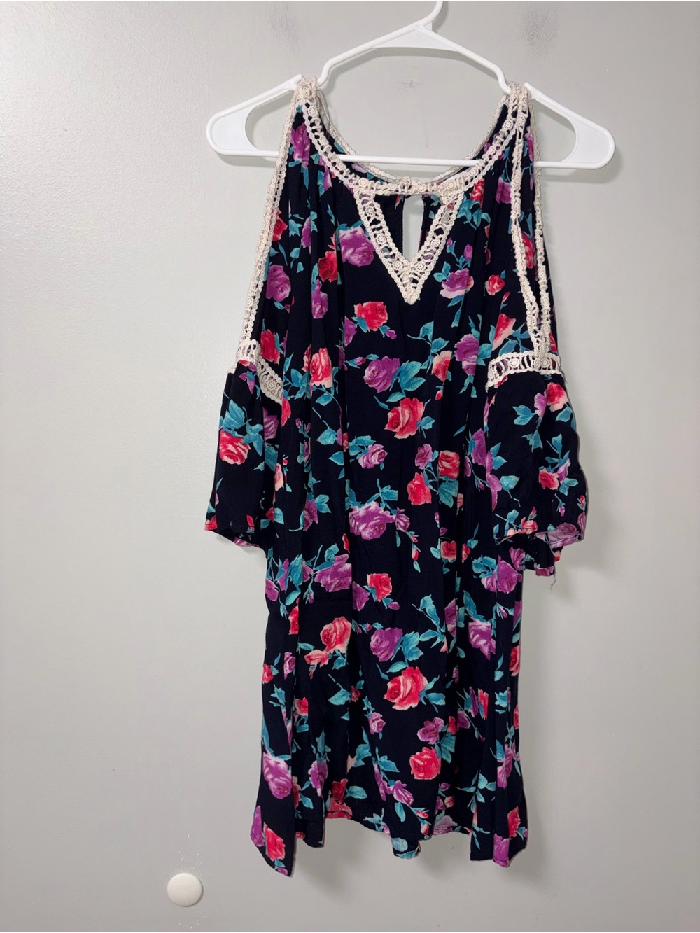 Umgee Navy Floral Roses Crochet Trim‎ Cold Shoulder Mini Dress M Boho Peasant